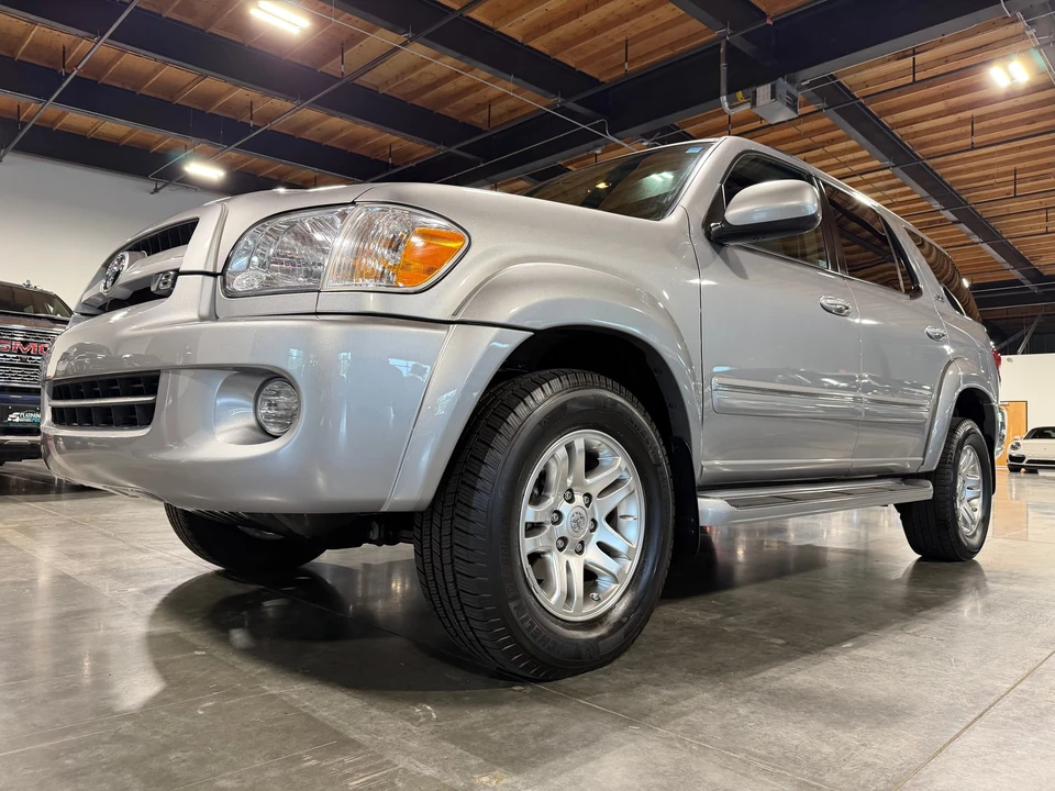 2007 Toyota Sequoia 1st Gen - Image 5 of 31