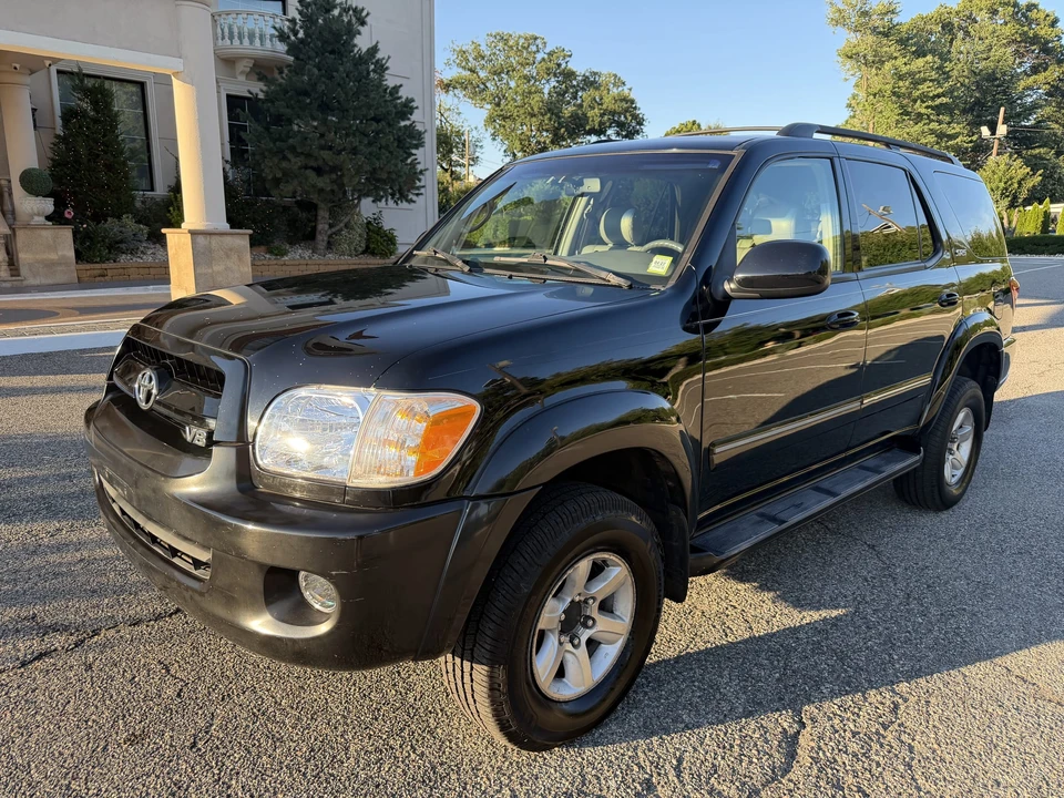 2007 Toyota Sequoia 1st Gen - Image 3 of 31