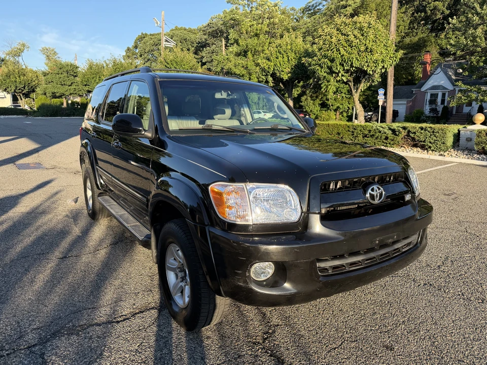 2007 Toyota Sequoia 1st Gen - Image 25 of 31