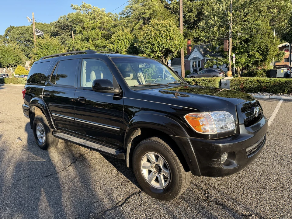 2007 Toyota Sequoia 1st Gen - Image 23 of 31