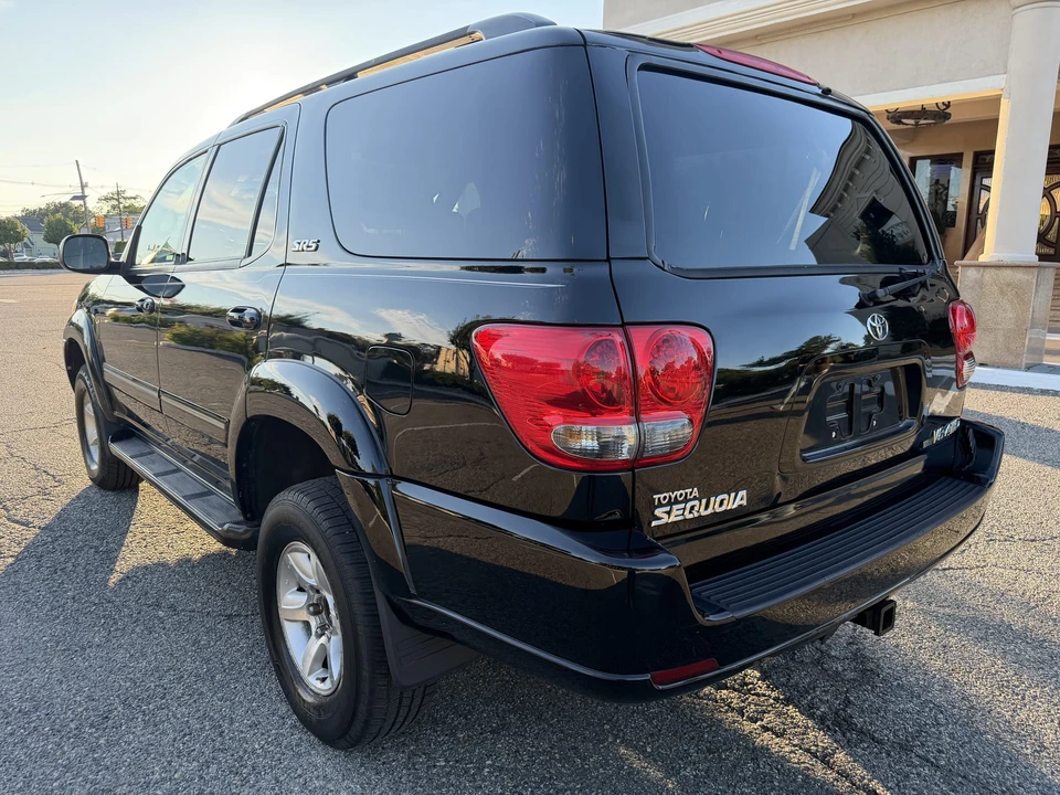2007 Toyota Sequoia 1st Gen - Image 11 of 31
