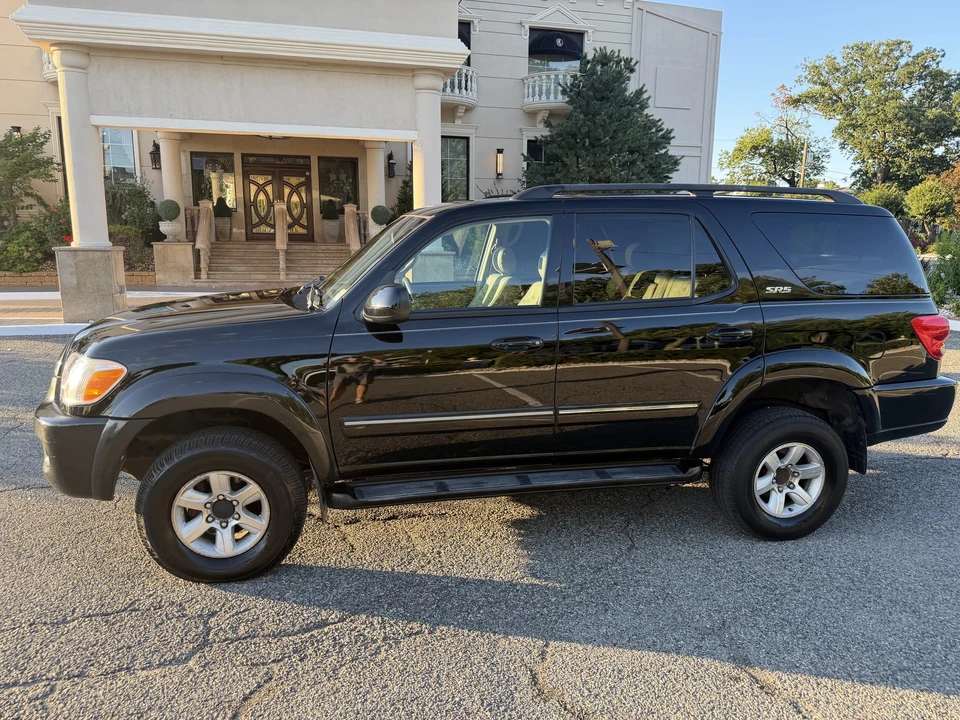 2007 Toyota Sequoia 1st Gen - Image 9 of 31