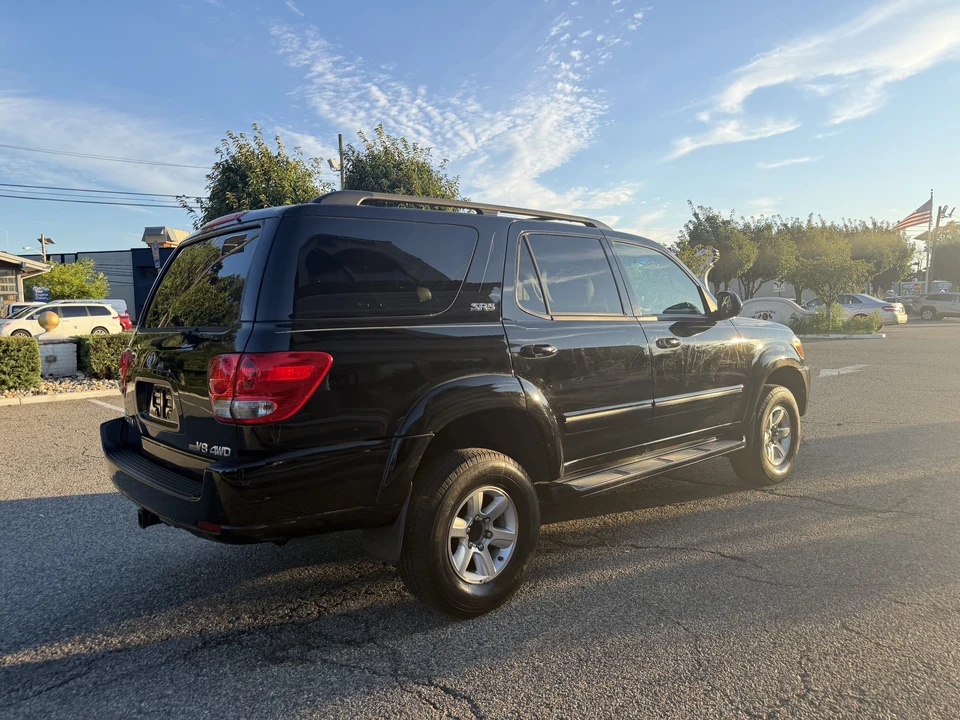2007 Toyota Sequoia 1st Gen - Image 16 of 31