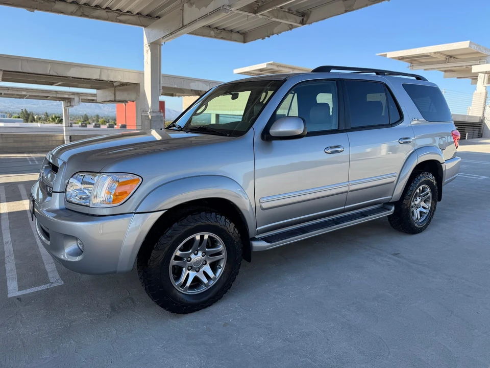 2007 Toyota Sequoia 1st Gen - Image 17 of 31