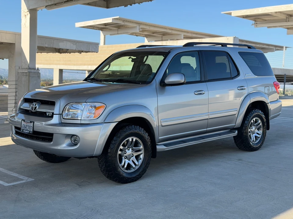 2007 Toyota Sequoia 1st Gen - Image 16 of 31