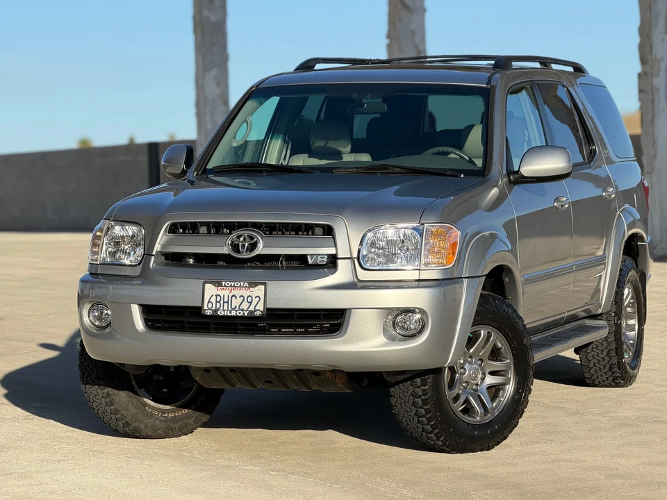 2007 Toyota Sequoia 1st Gen - Image 13 of 31
