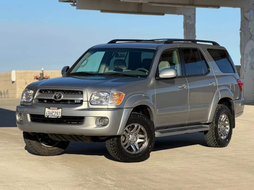 2007 Toyota Sequoia 1st Gen - Image 11 of 31