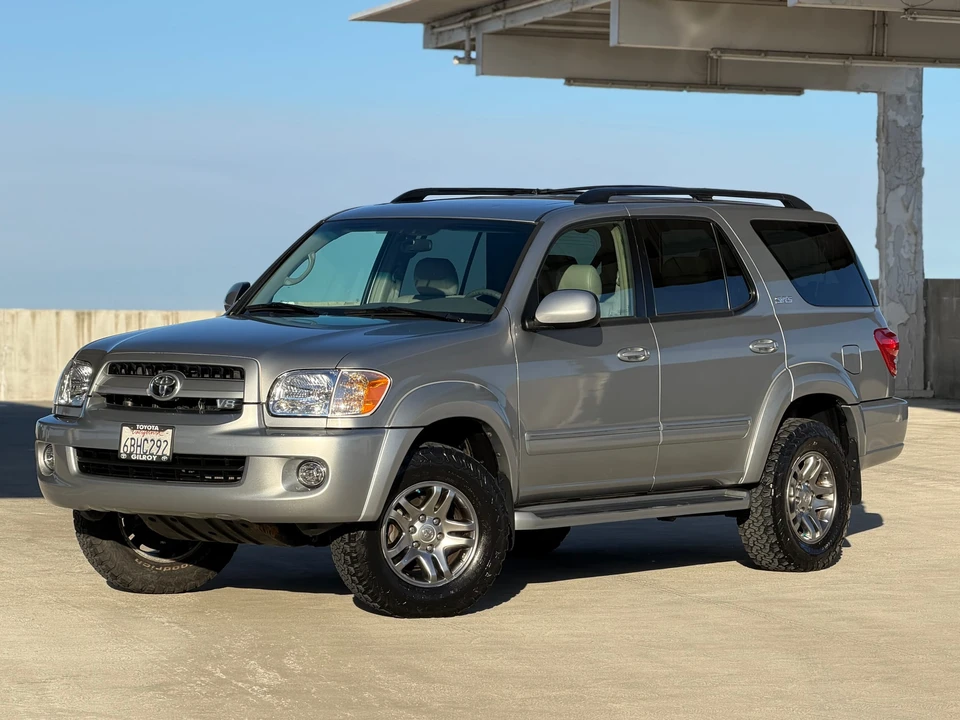 2007 Toyota Sequoia 1st Gen - Image 10 of 31