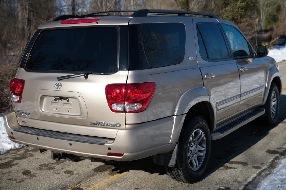 2007 Toyota Sequoia 1st Gen - Image 2 of 7