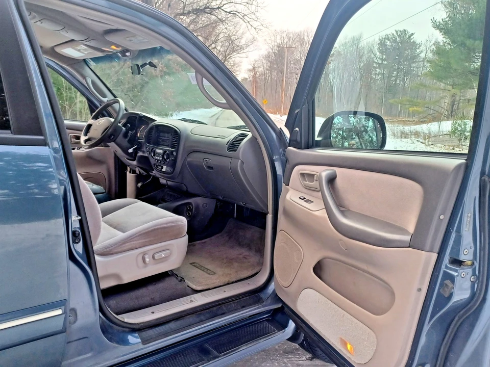 2007 Toyota Sequoia 1st Gen - Image 19 of 21