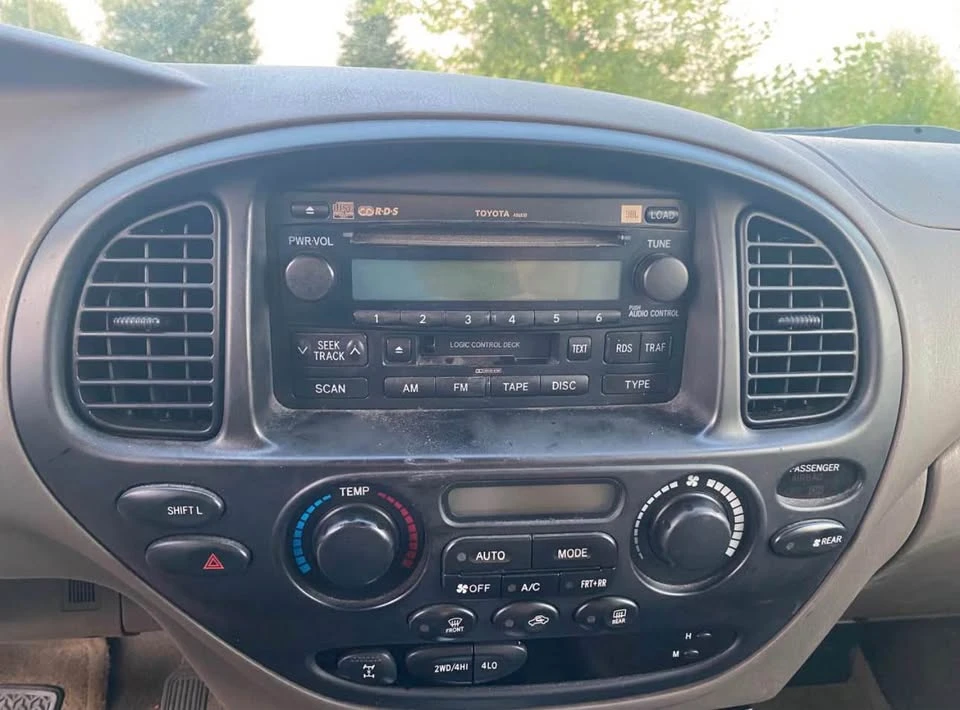 2007 Toyota Sequoia 1st Gen - Image 11 of 19