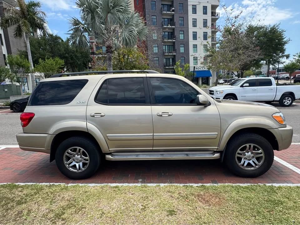 2007 Toyota Sequoia 1st Gen - Image 5 of 19