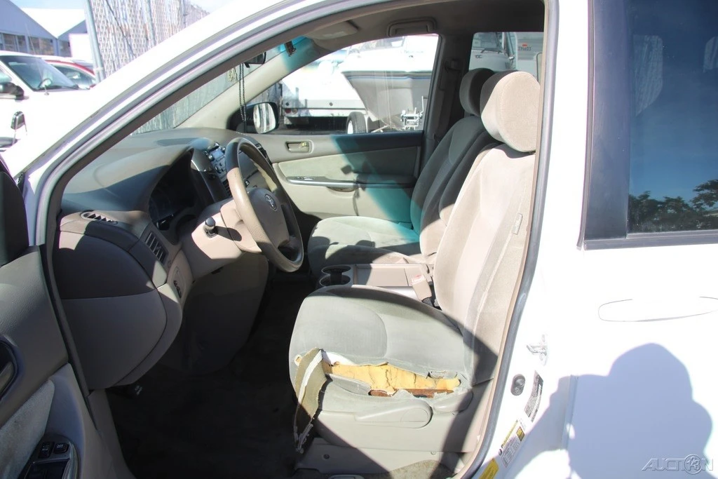 2007 Toyota Sienna 2nd Gen - Image 12 of 21