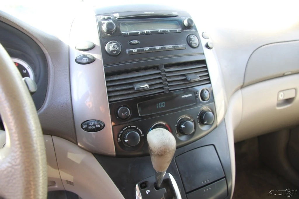 2007 Toyota Sienna 2nd Gen - Image 16 of 21