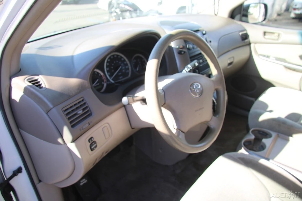 2007 Toyota Sienna 2nd Gen - Image 13 of 21