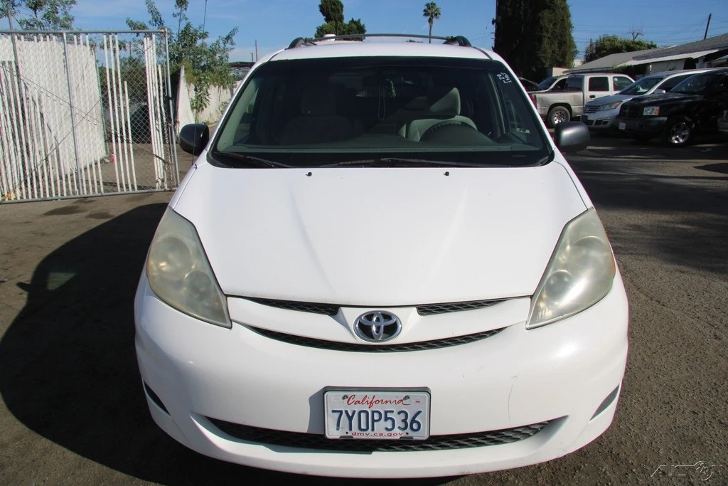 2007 Toyota Sienna 2nd Gen - Image 9 of 21