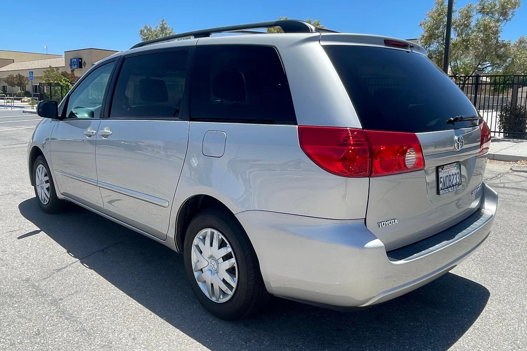 2007 Toyota Sienna 2nd Gen - Image 4 of 31