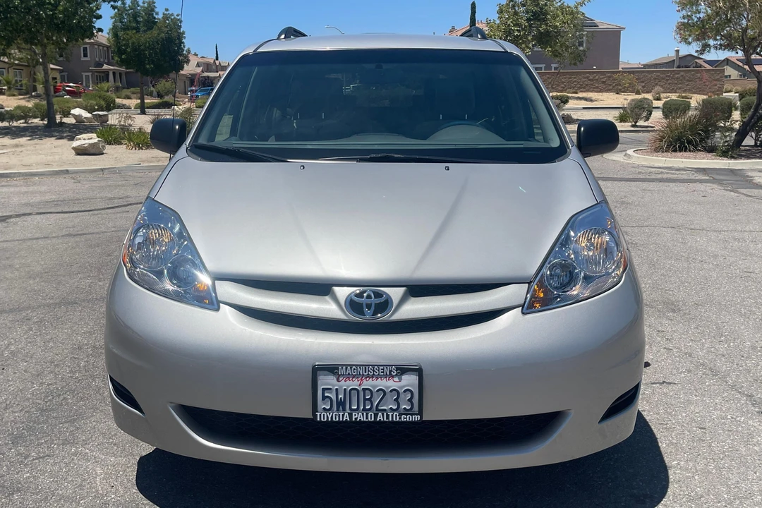 2007 Toyota Sienna 2nd Gen - Image 2 of 31