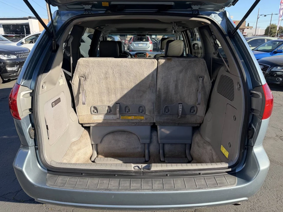 2007 Toyota Sienna 2nd Gen - Image 14 of 17