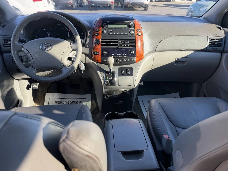 2007 Toyota Sienna 2nd Gen - Image 10 of 17