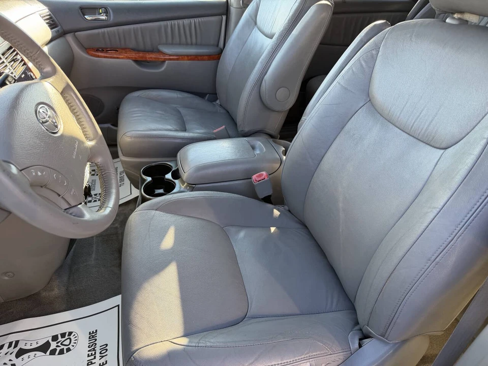 2007 Toyota Sienna 2nd Gen - Image 7 of 17