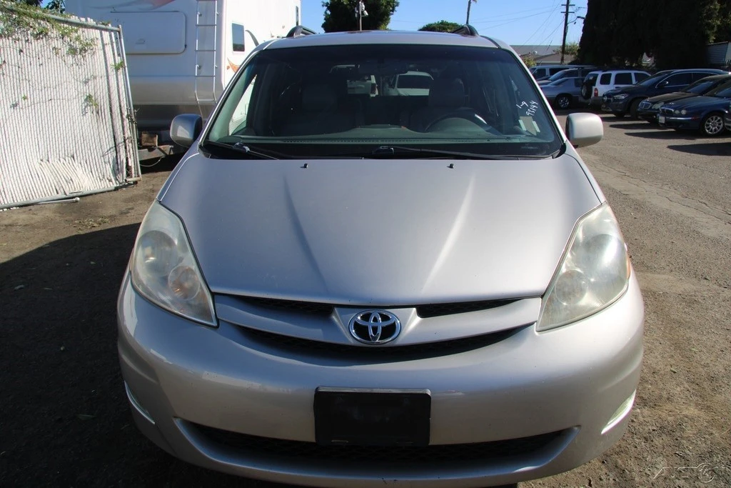 2007 Toyota Sienna 2nd Gen - Image 10 of 21
