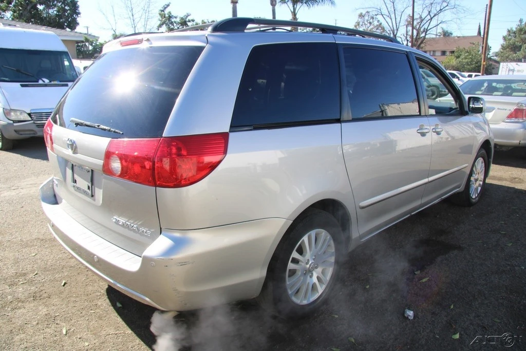 2007 Toyota Sienna 2nd Gen - Image 7 of 21