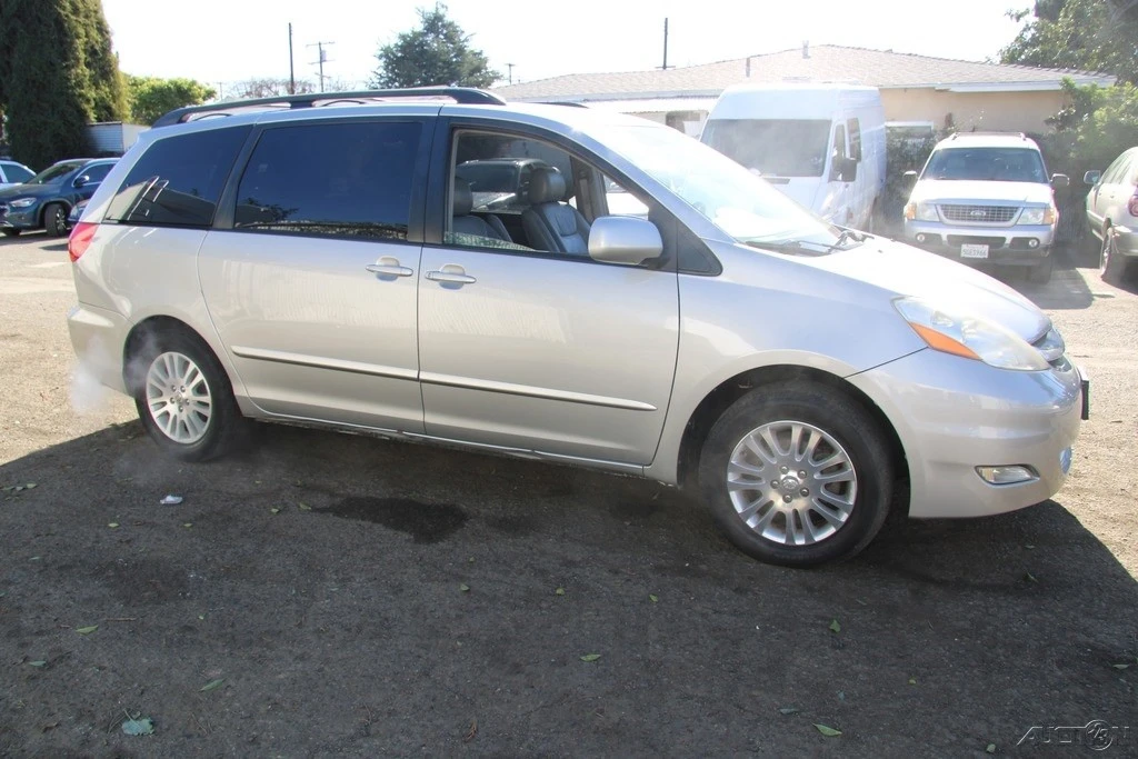 2007 Toyota Sienna 2nd Gen - Image 8 of 21