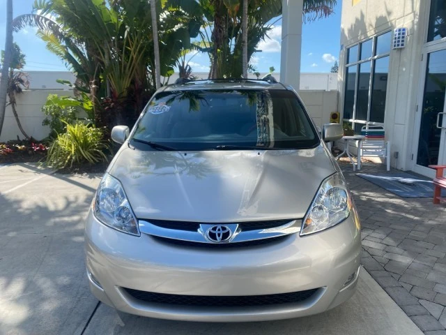 2007 Toyota Sienna 2nd Gen - Image 3 of 21