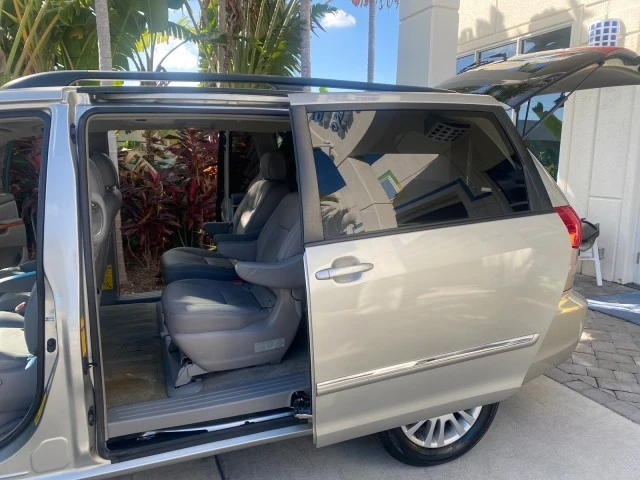 2007 Toyota Sienna 2nd Gen - Image 14 of 21