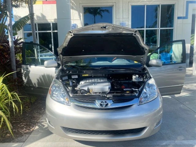 2007 Toyota Sienna 2nd Gen - Image 18 of 21