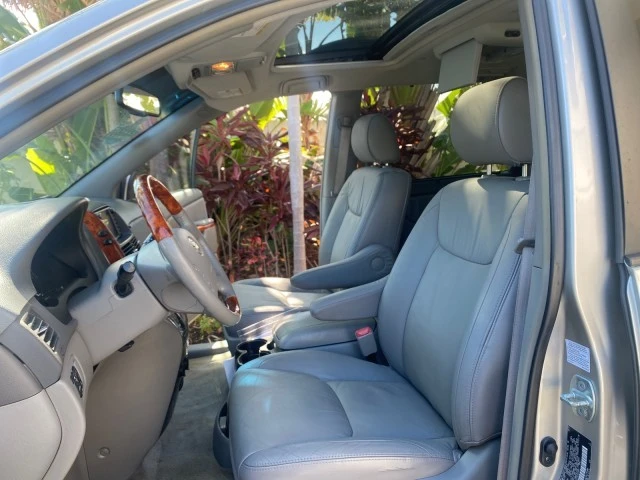 2007 Toyota Sienna 2nd Gen - Image 11 of 21