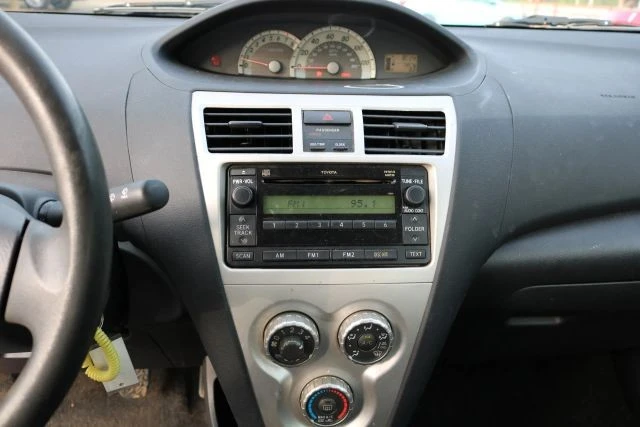 2007 Toyota Yaris - Image 15 of 16