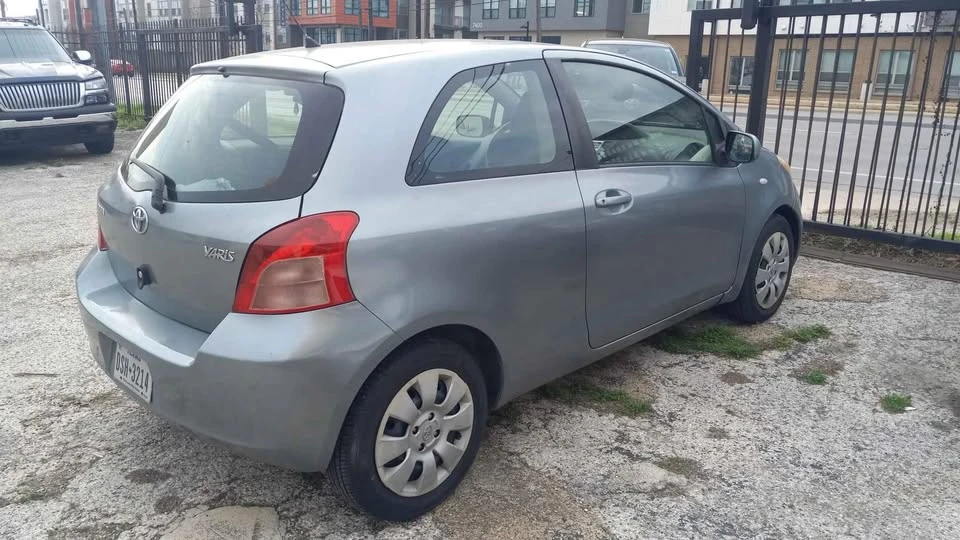 2007 Toyota Yaris - Image 2 of 3