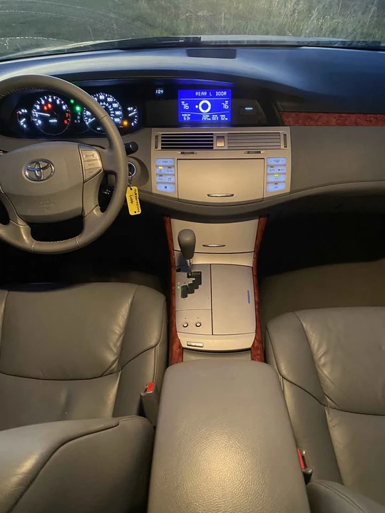 2007 Toyota Avalon 3rd Gen - Image 13 of 19