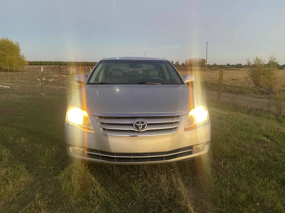 2007 Toyota Avalon 3rd Gen - Image 2 of 19