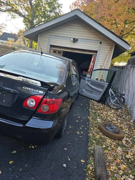 2007 Toyota Corolla 10th Gen - Image 13 of 17