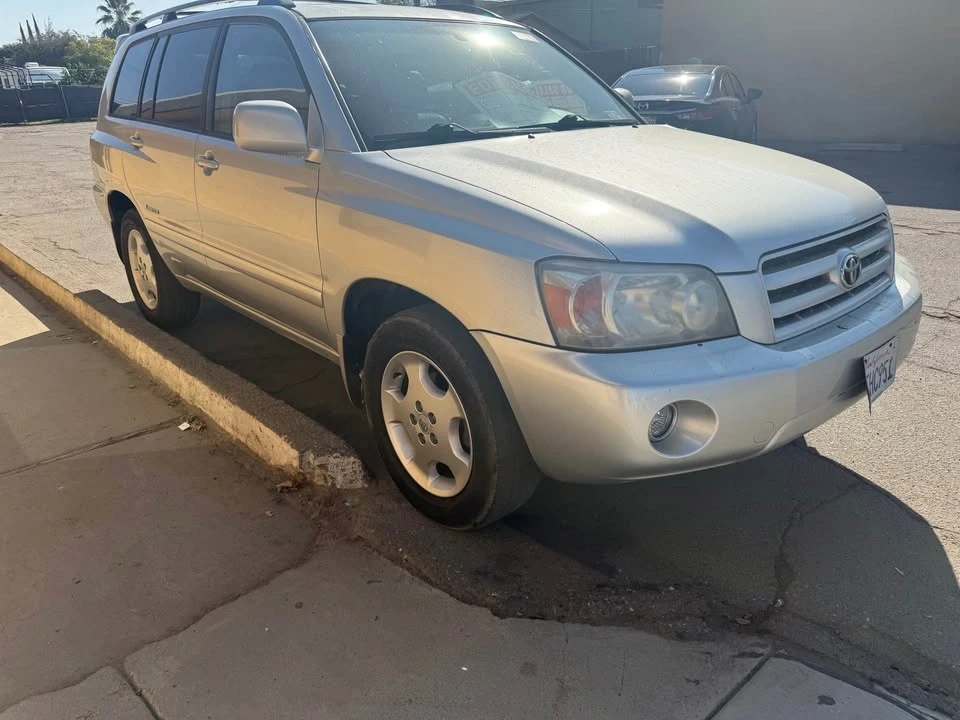 2007 Toyota Highlander - Image 2 of 3