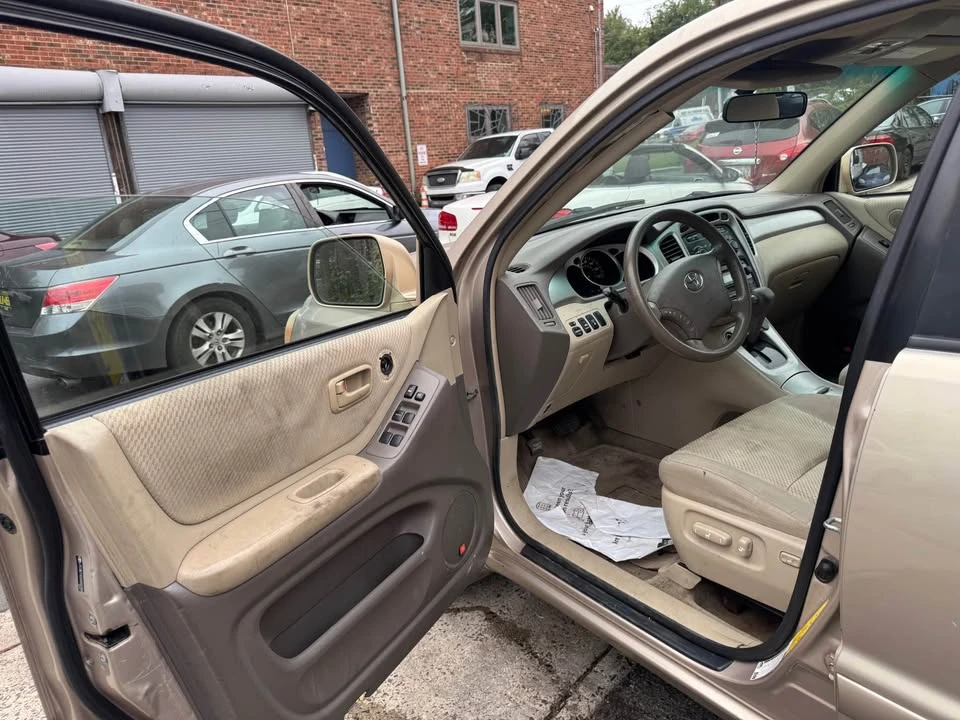 2007 Toyota Highlander - Image 11 of 19