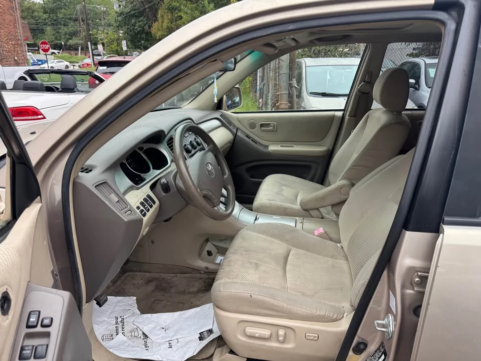 2007 Toyota Highlander - Image 10 of 19