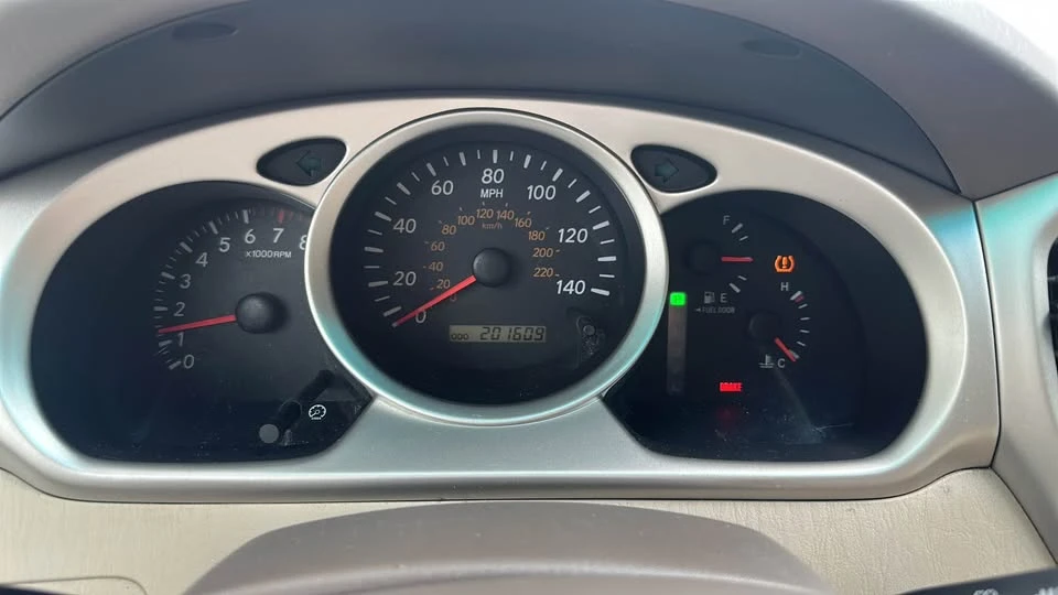 2007 Toyota Highlander - Image 8 of 12