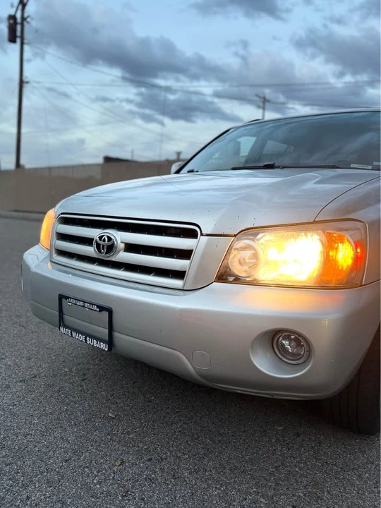 2007 Toyota Highlander - Image 2 of 12