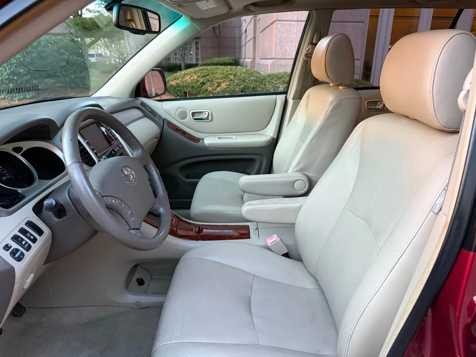 2007 Toyota Highlander - Image 11 of 19