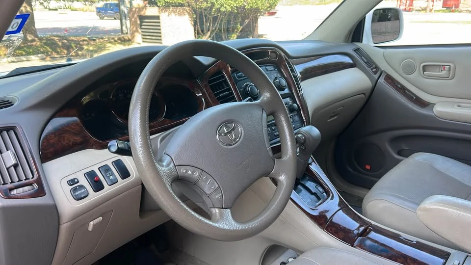 2007 Toyota Highlander - Image 11 of 18