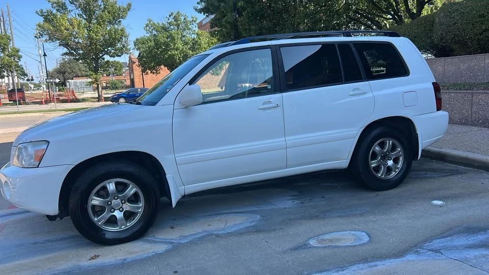 2007 Toyota Highlander - Image 2 of 18