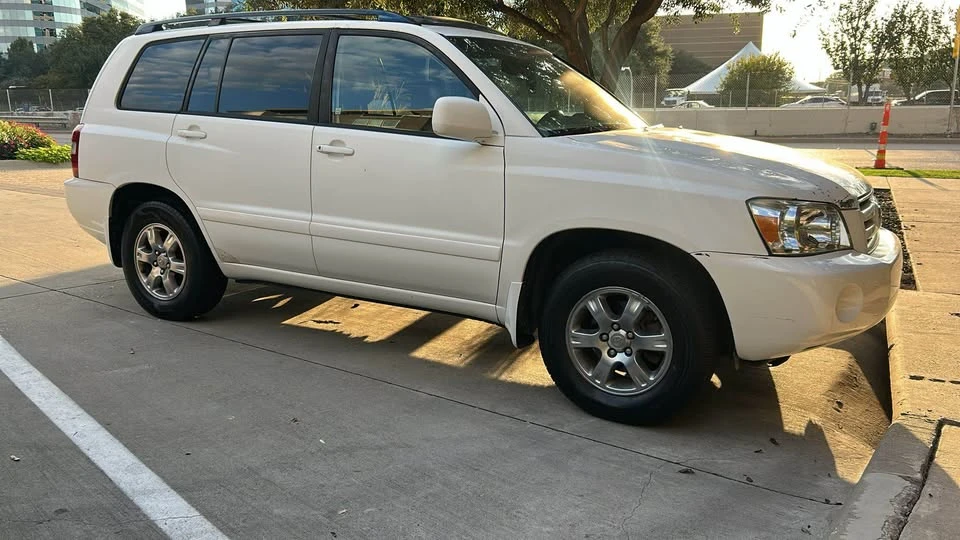 2007 Toyota Highlander - Image 2 of 16