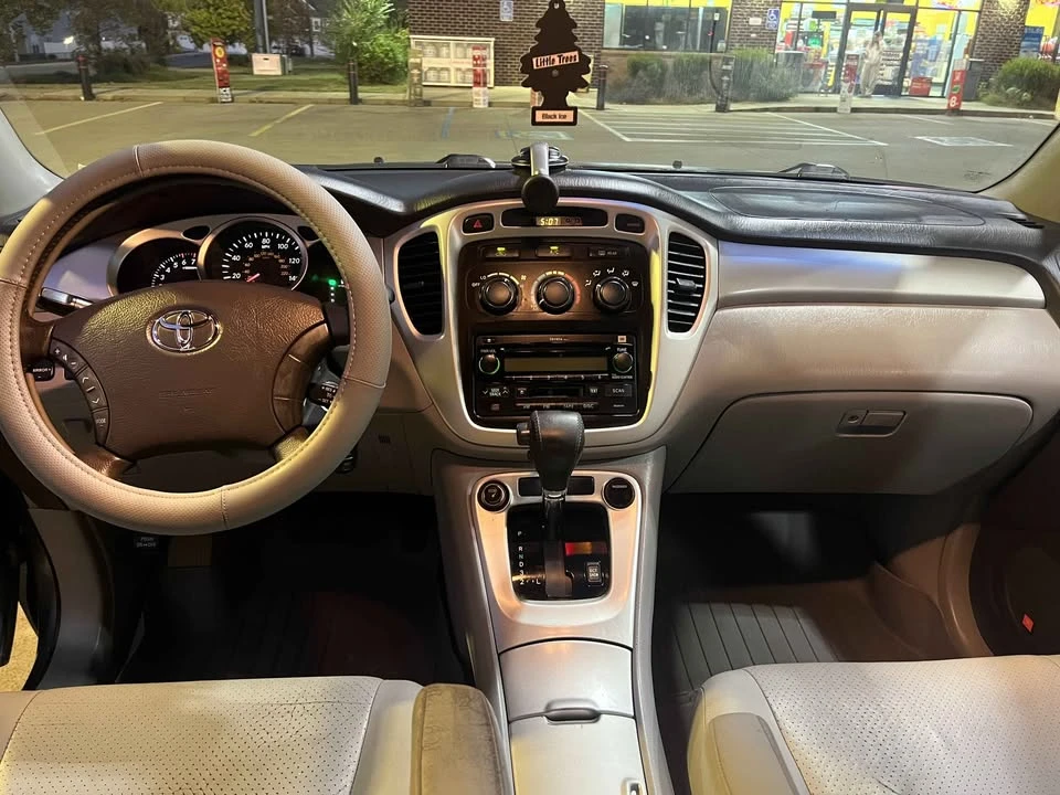 2007 Toyota Highlander - Image 8 of 12