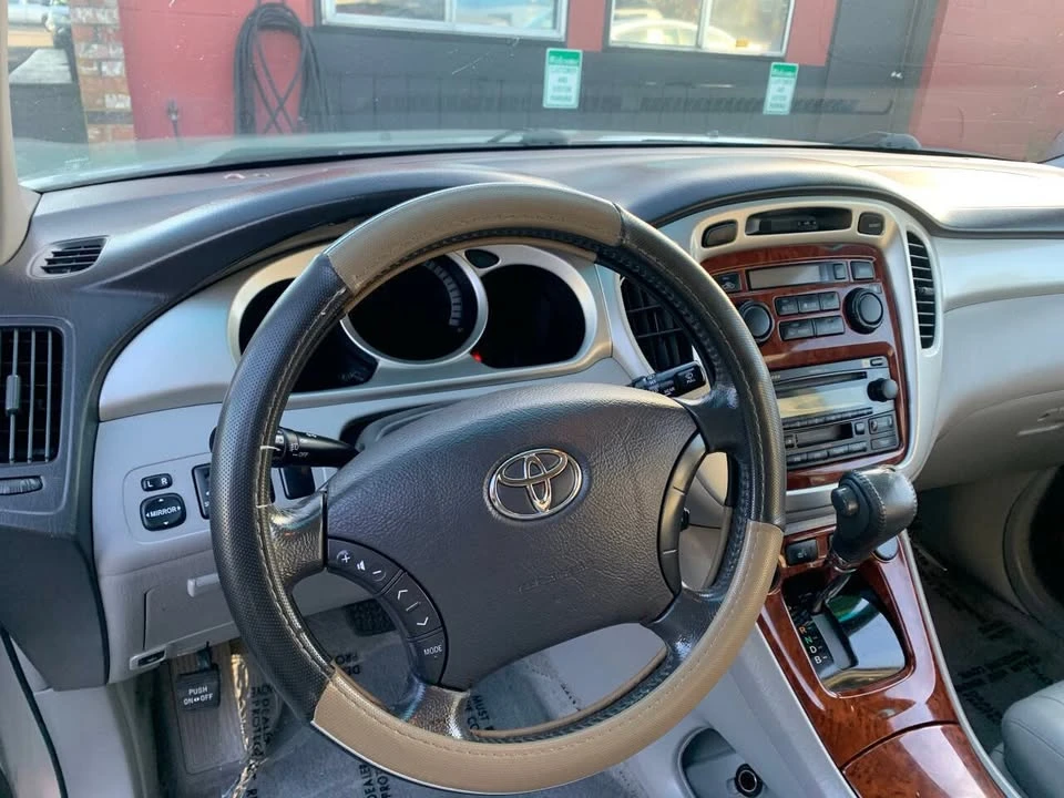 2007 Toyota Highlander - Image 11 of 15