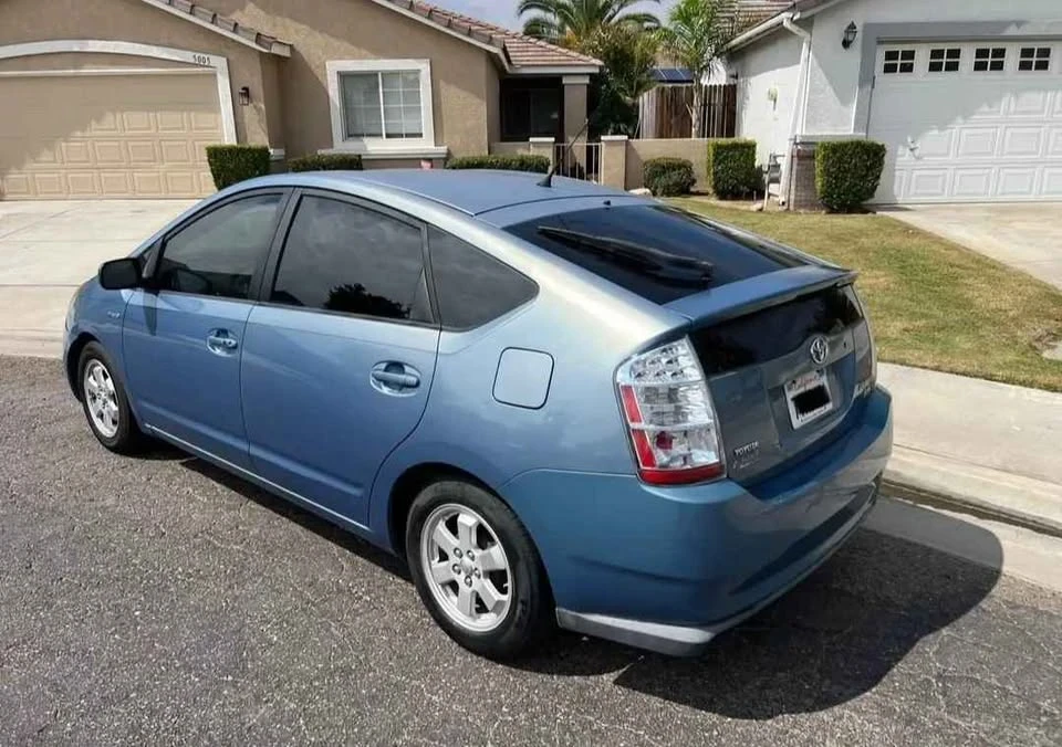 2007 Toyota Prius 2nd Gen - Image 2 of 4