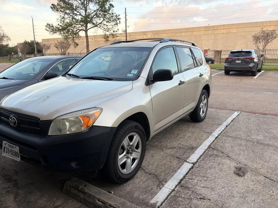 2007 Toyota RAV4 3rd Gen - Image 5 of 8